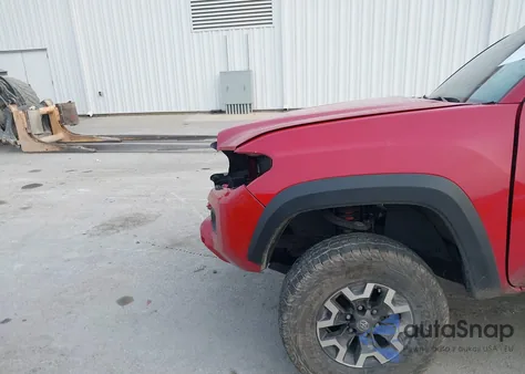 2023 Toyota Tacoma Trd Off Road z USA, uszkodzony, nr VIN 3TMCZ5AN2PM623556